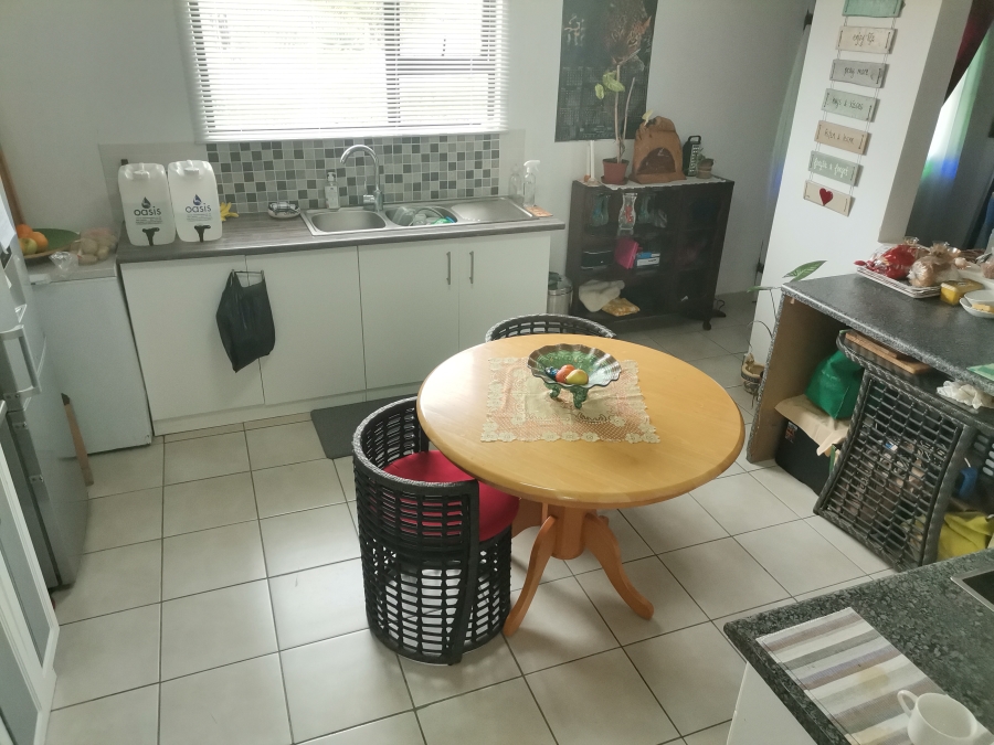 3 Bedroom Property for Sale in Kwanonqaba Western Cape